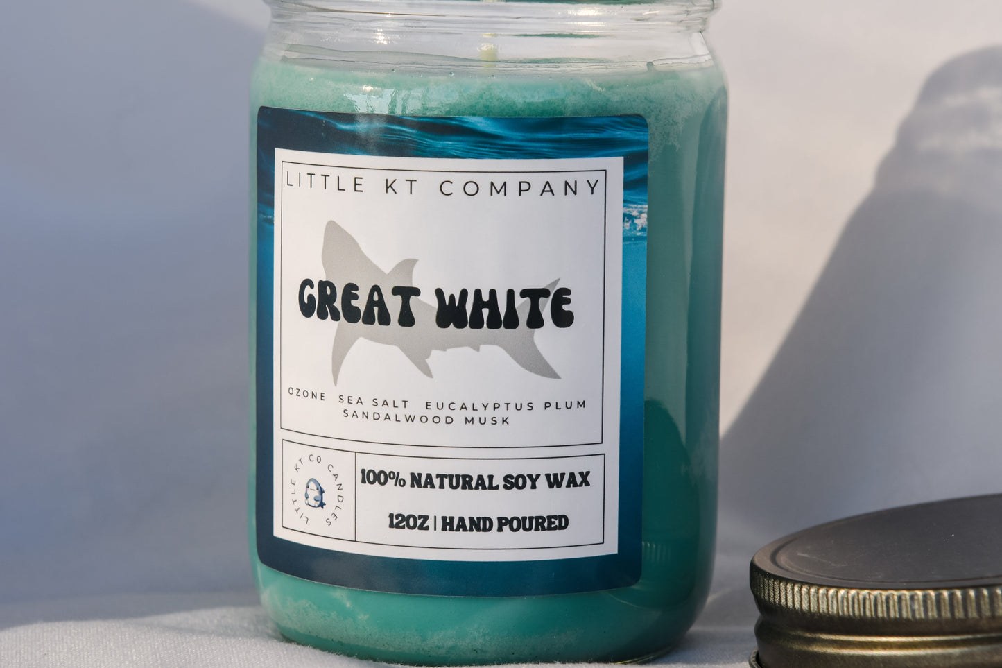 GREAT WHITE CANDLE – OCEAN BREEZE & SANDALWOOD