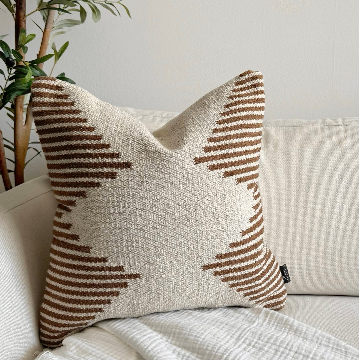TEHRAN PILLOW COVER