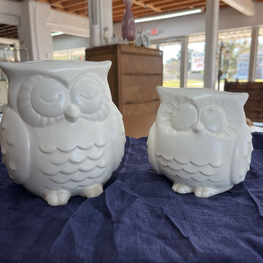 2PC WHITE HALLMARK OWL-Thriftique Marketplace