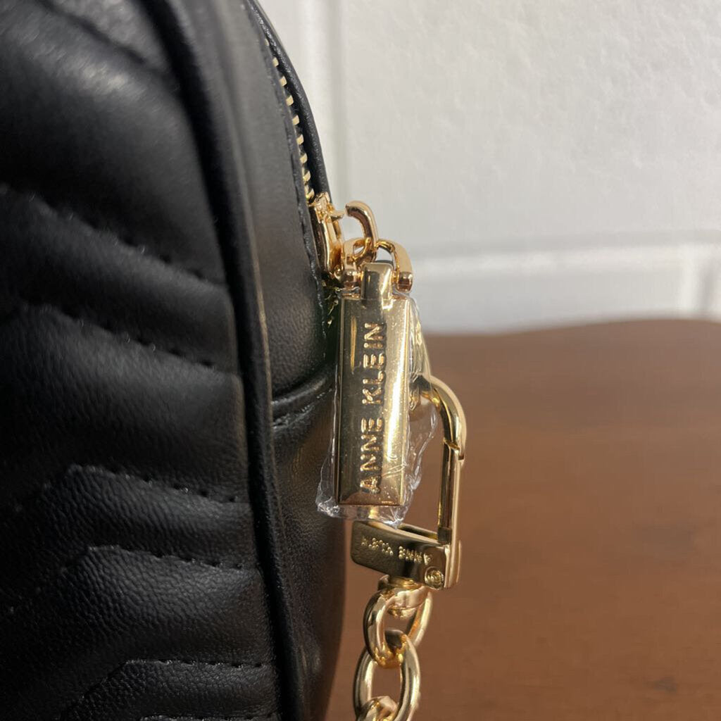 NEW BLACK ANNE KLEIN CROSSBODY PURSE