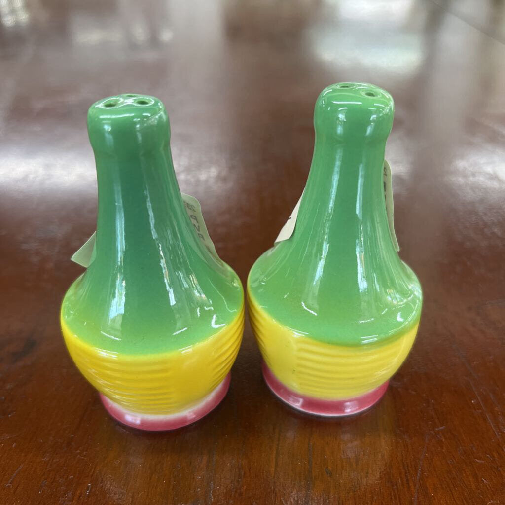 PAIR VINTAGE GOEBEL WEST GERMAN SALT & PEPPER SHAKER SET