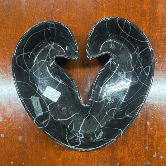 HEART SHAPED 1950'S HULL POTTERY BLACK & WHITE