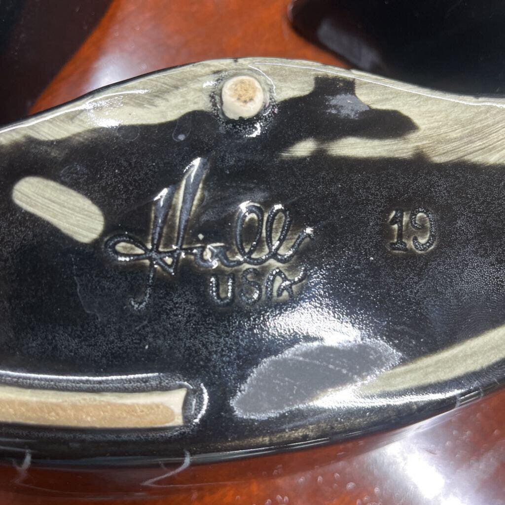 HEART SHAPED 1950'S HULL POTTERY BLACK & WHITE