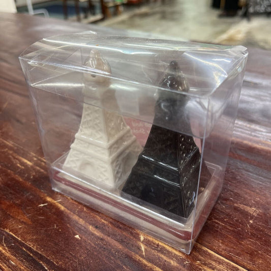 Eiffel Tower Salt & Pepper Shakers