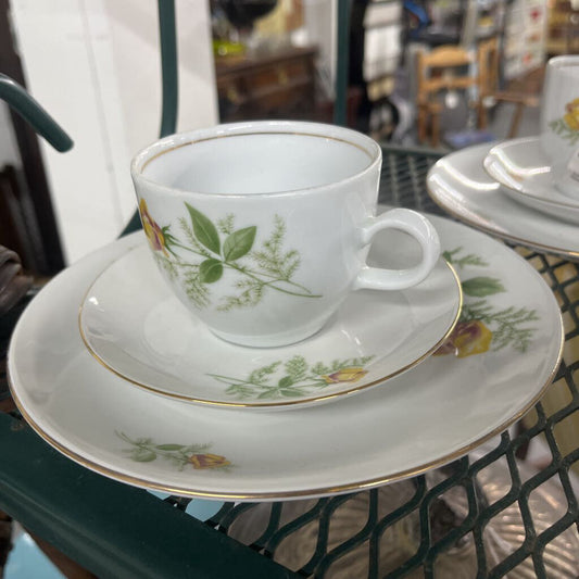 17PC Kahla Porcelain China Tea & Dessert Set