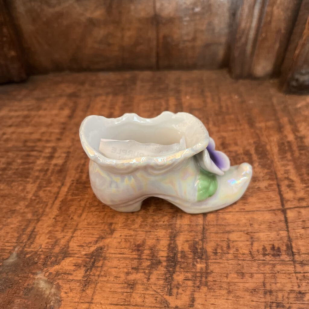 SHOE WITH PURPLE FLOWER MADE IN JAPAN