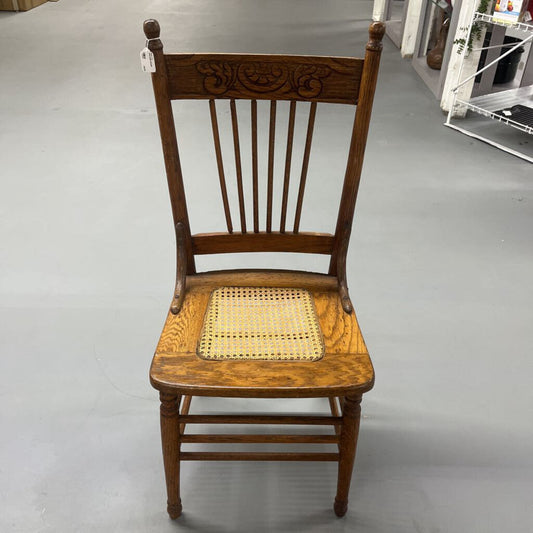 VINTAGE CHAIR