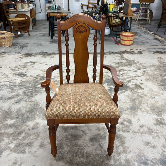 CHAIR-Thriftique Marketplace