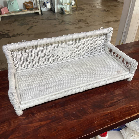 WHITE WICKER BOOKSHELF (HANGING OR DESKTOP)