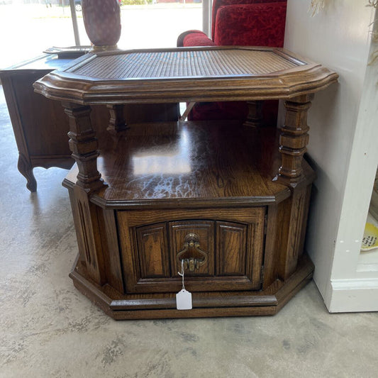 SIDE TABLE W/WOVEN INLAY & DOOR