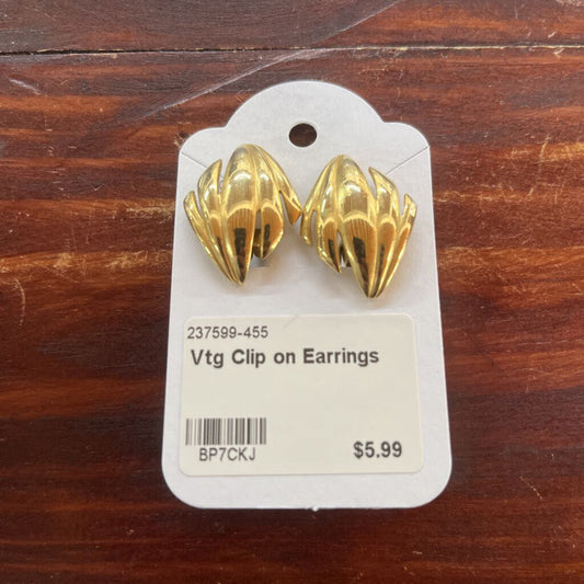 Thriftique Marketplace-VINTAGE CLIP ON EARRINGS