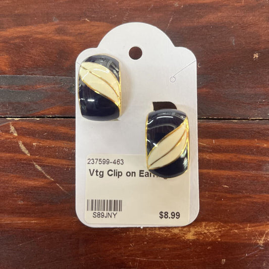 Thriftique Marketplace-VINTAGE CLIP ON EARRINGS