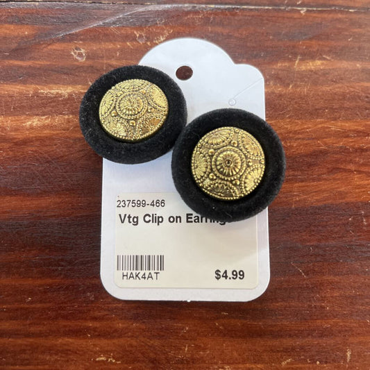 Thriftique Marketplace-VINTAGE CLIP ON EARRINGS