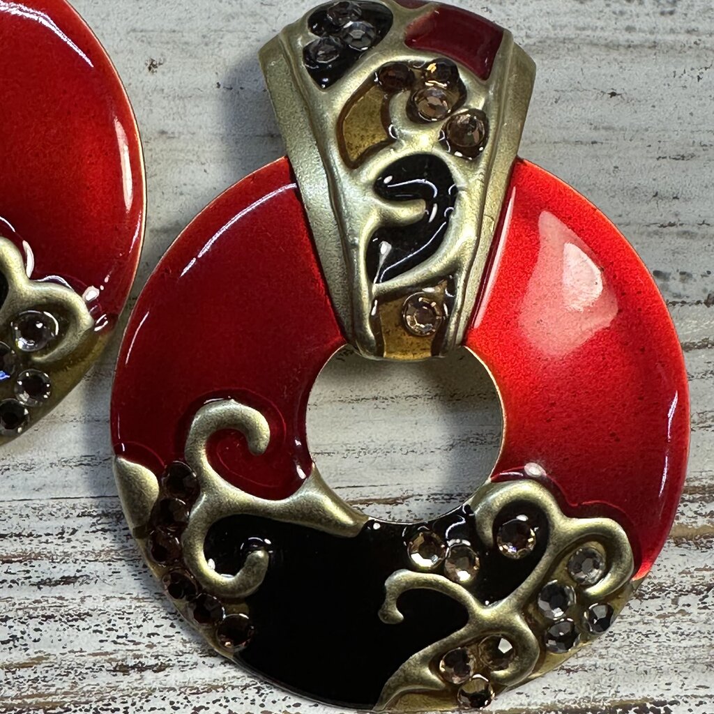 VTG CLIP ON EARRINGS
