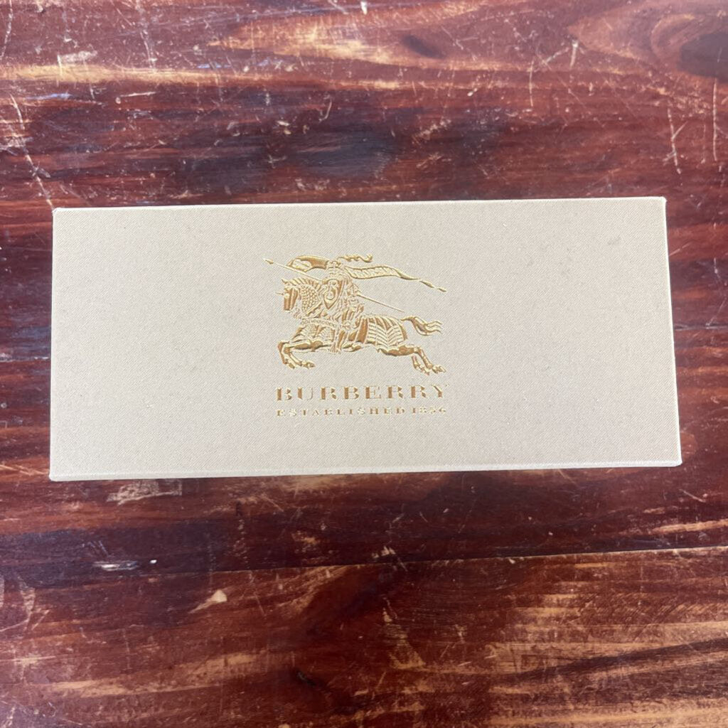 NEW BURBERRY SUNGLASSES WITH BOX