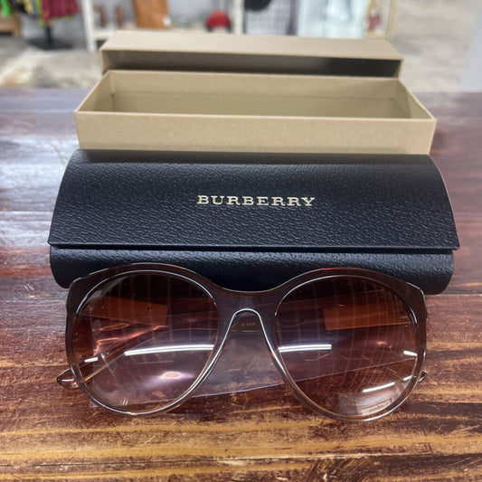 NEW BURBERRY SUNGLASSES WITH BOX