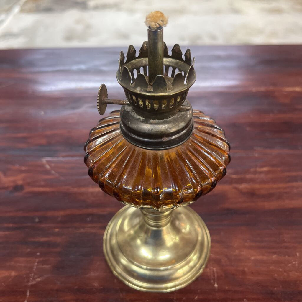 VINTAGE AMBER GLASS FAIRY OIL LAMP