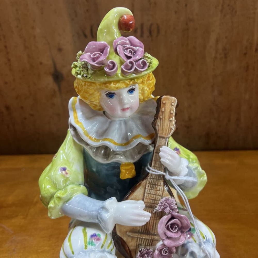 YAMADA JAPANESE GIRL CLOWN MUSIC BOX TOPPER