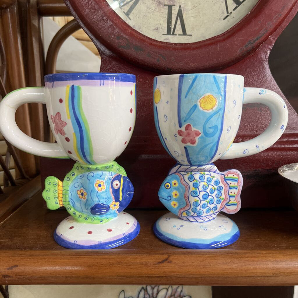 PAIR OF FISH MUGS