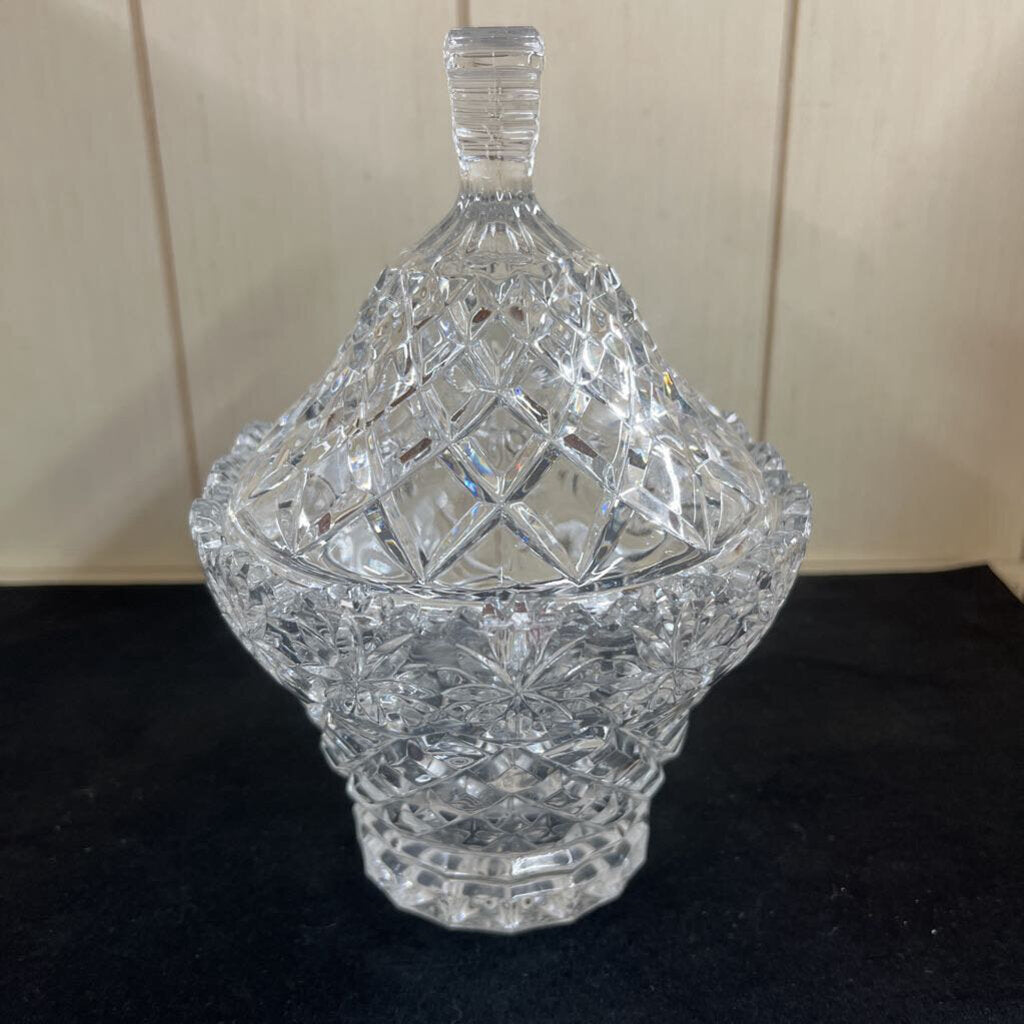 CRYSTAL OVAL BOWL WITH LID