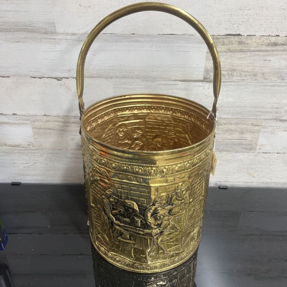 OLD ENGLISH REPOUSSE FIREWOOD BUCKET