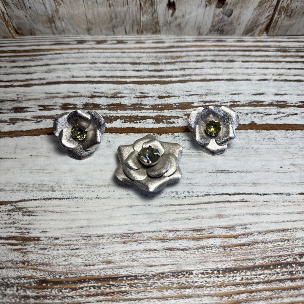 VTG SARAH COVENTRY BROOCH/PENDANT W/CLIP EARRINGS SET