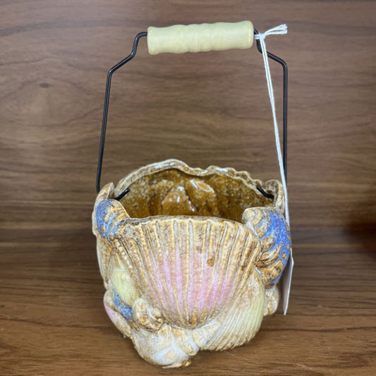 CERAMIC SEASHELL POT W/HANDLE