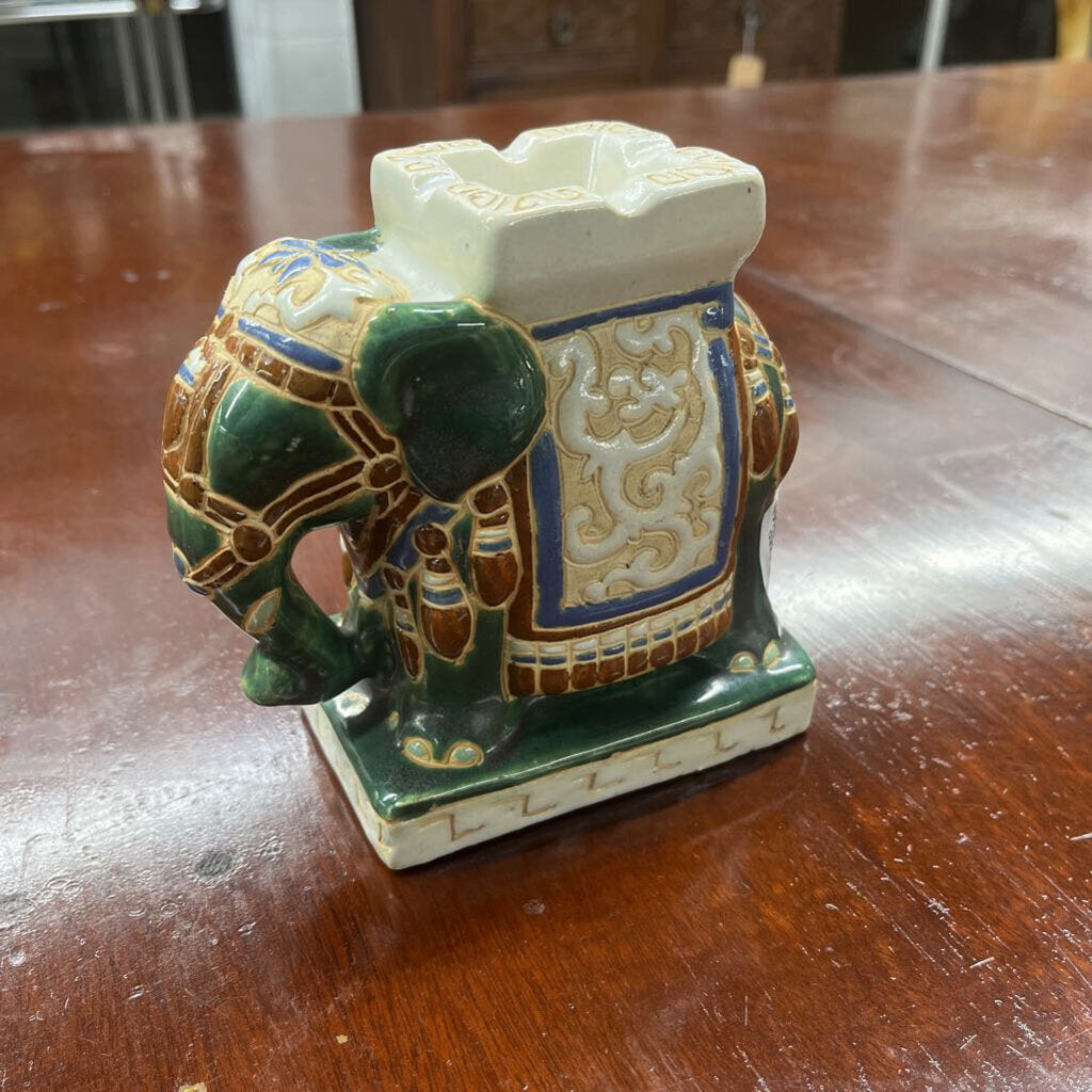 VINTAGE GLAZED CERAMIC ELEPHANT ASHTRAY