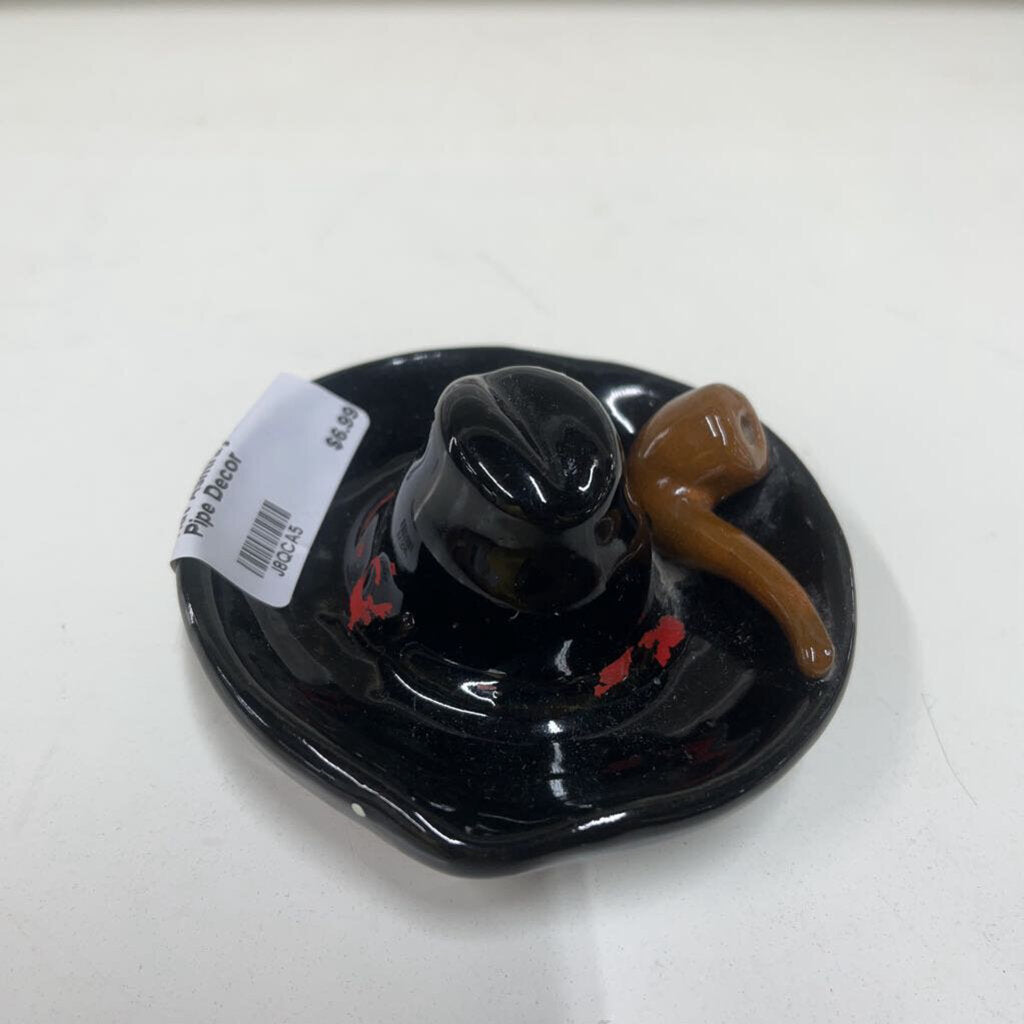 HAT ASHTRAY WITH PIPE DECOR-Thriftique Marketplace