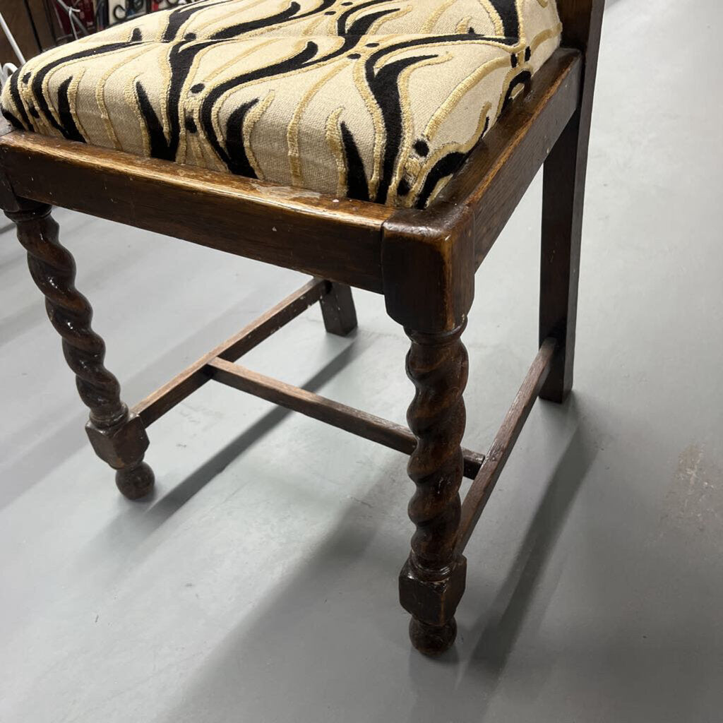 OLD TIGER OAK BARLEY TWIST CHAIR 17TH CENTURY-Thriftique Marketplace