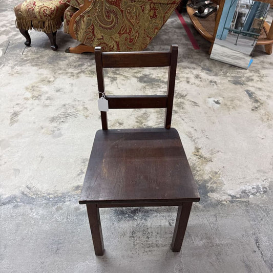 OLD DARK WOOD KIDS CHAIR