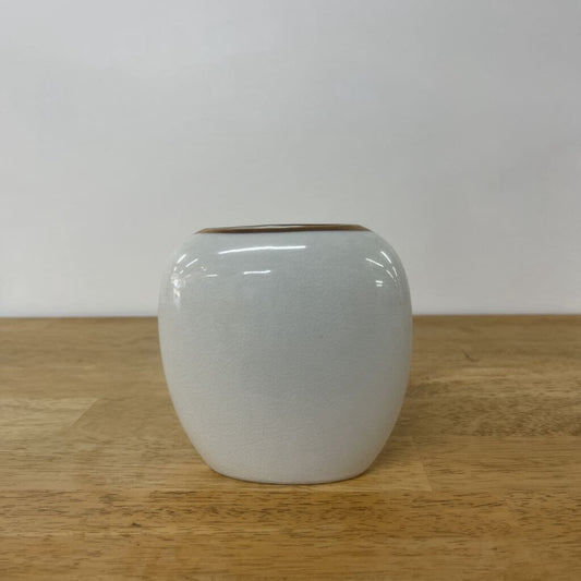 VINTAGE WHITE JAPANESE JOVAN VASE WITH GOLD RIM (STORE LOCATED AT 2114 PASS ROAD, GULFPORT, MS)