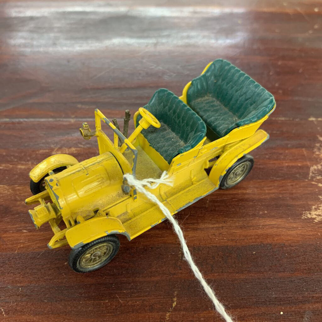 VTG YELLOW ENGLISH MODEL CAR-Thriftique Marketplace