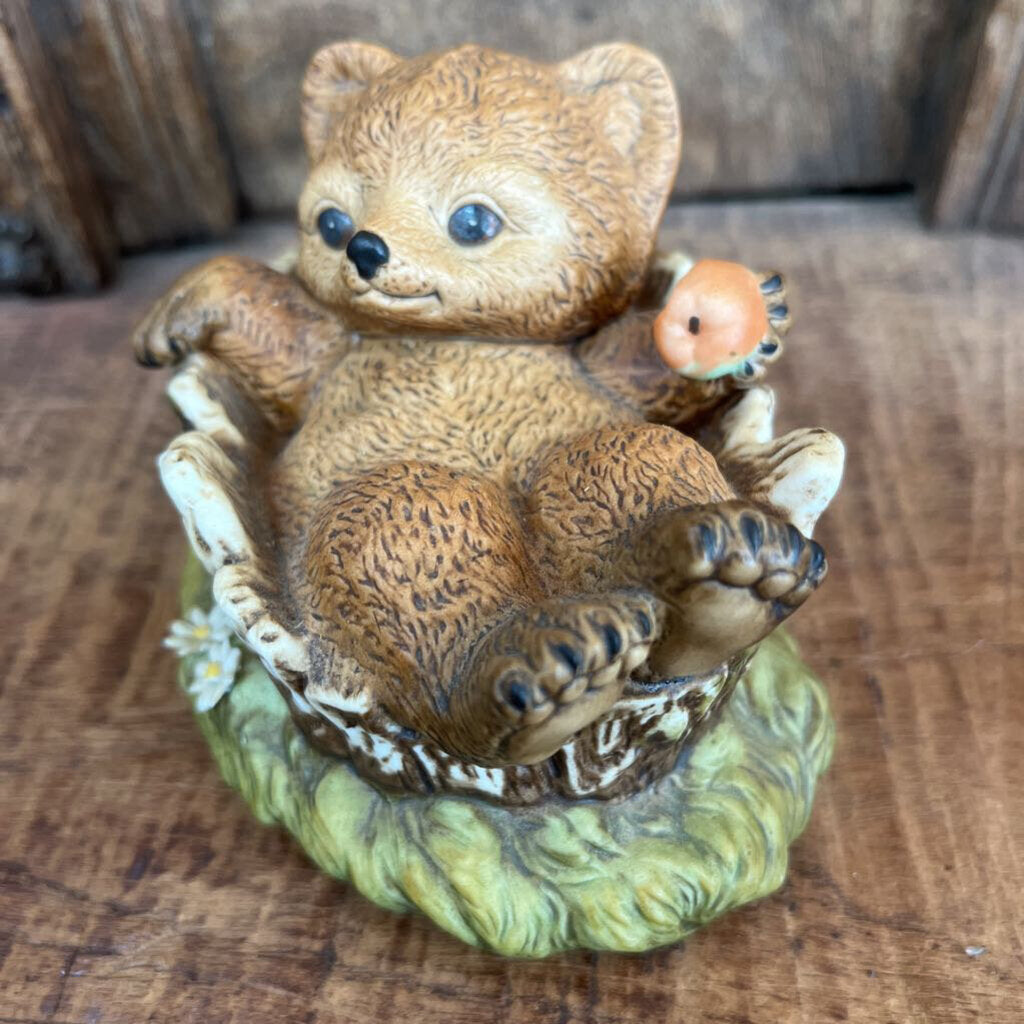 HOMCO MASTERPIECE PORCELAIN BEAR CUB FIGURINE