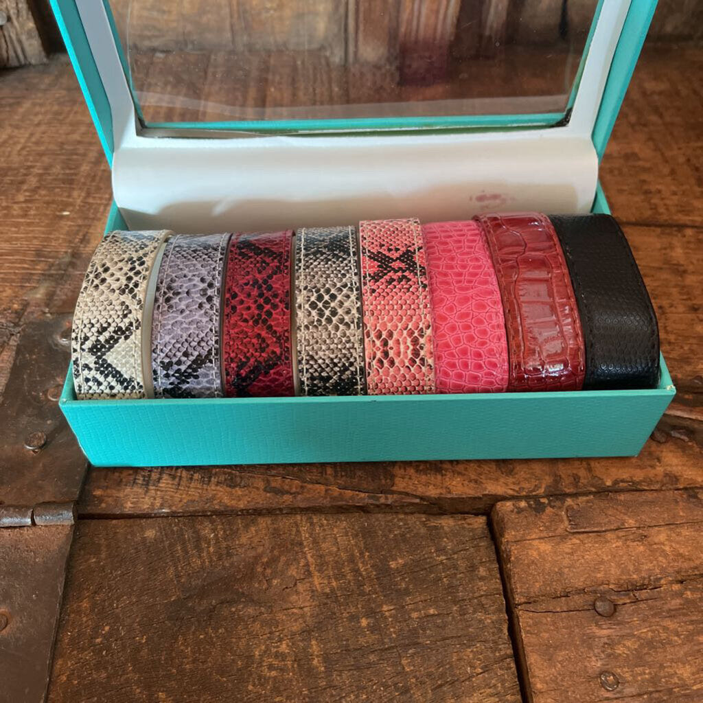 BOX OF EIGHT WATCHBANDS