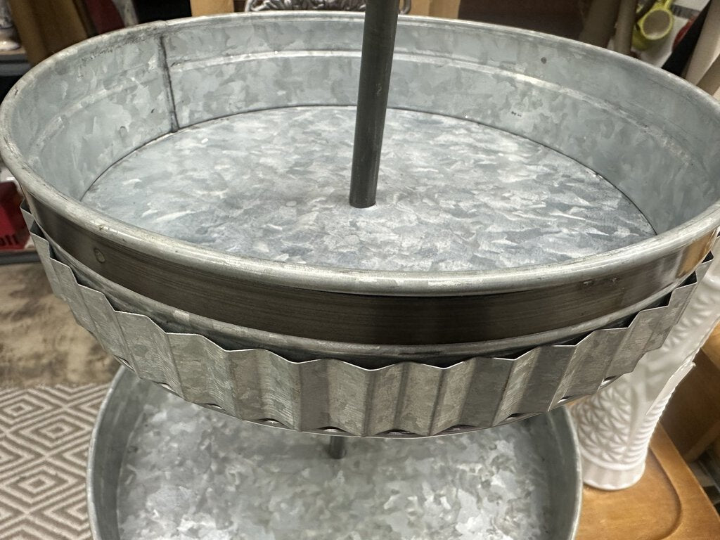 GALVANIZED METAL TIER