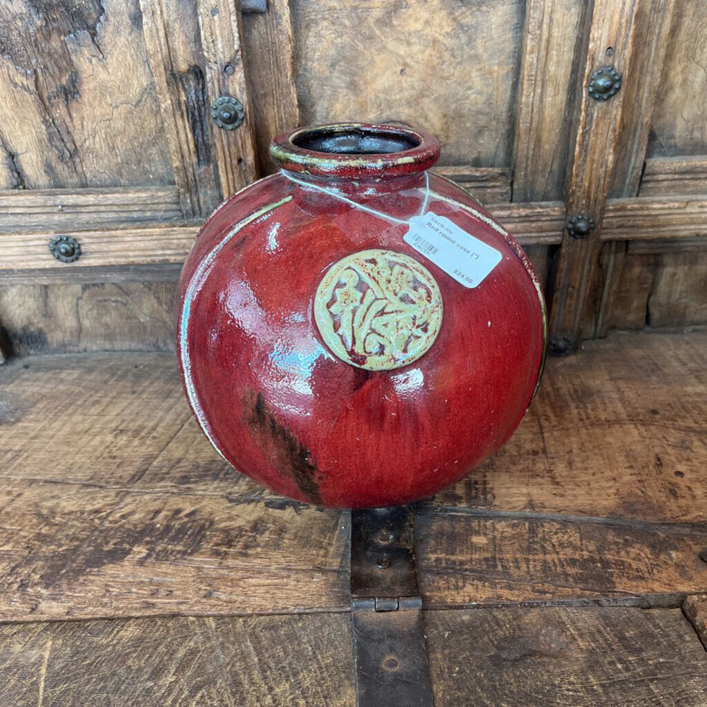 RED ROUND VASE (*)