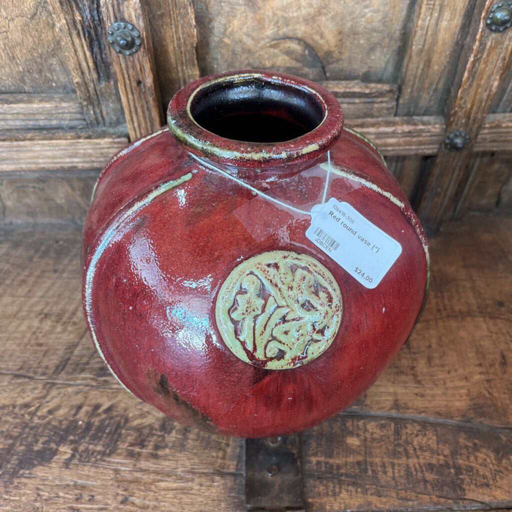 RED ROUND VASE (*)