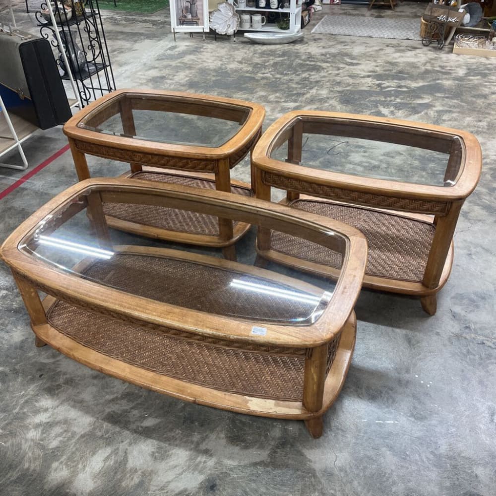 VINTAGE 3 PC SET WOOD WOVEN BASE WITH GLASS TOP END TABLE SET