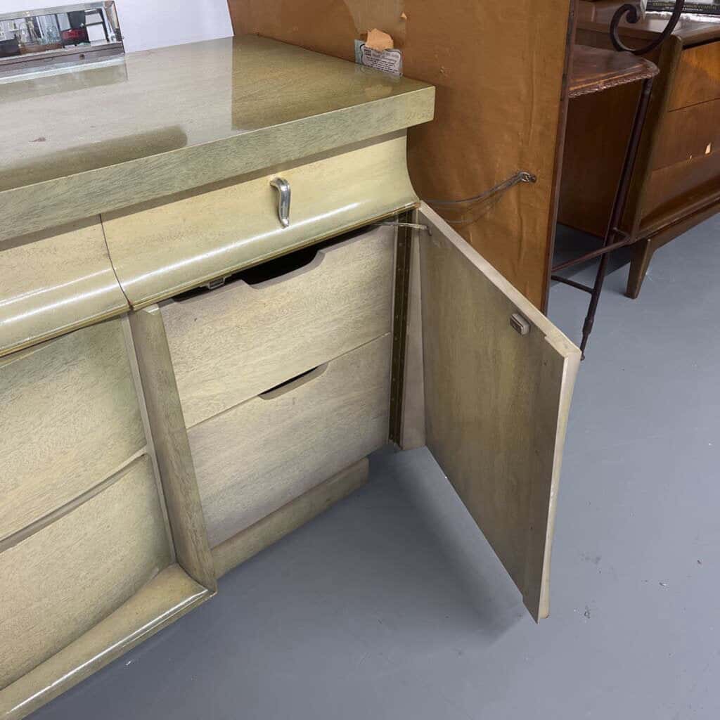 4PC MID CENTURY ASH DRESSER CHEST & NIGHTSTAND SET (AS IS)