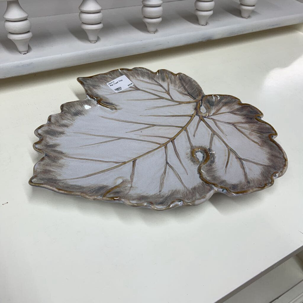 PIER 1 LEAF TRAY