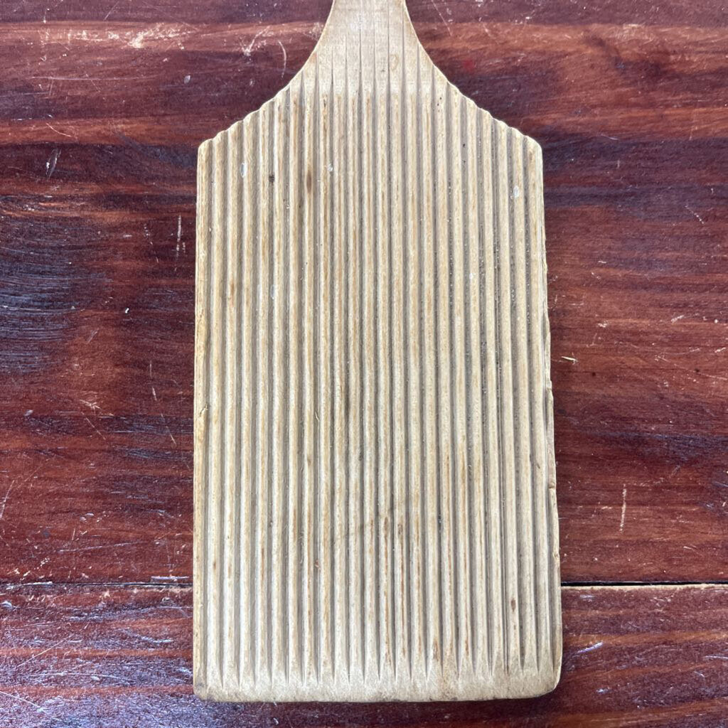 ANTIQUE WOOD BUTTER PADDLE