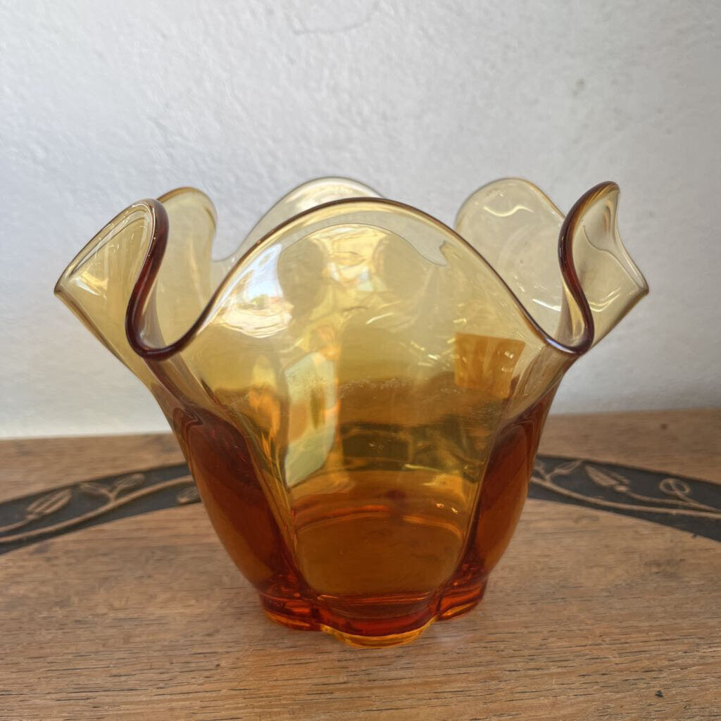 AMBER FLUTED BOWL