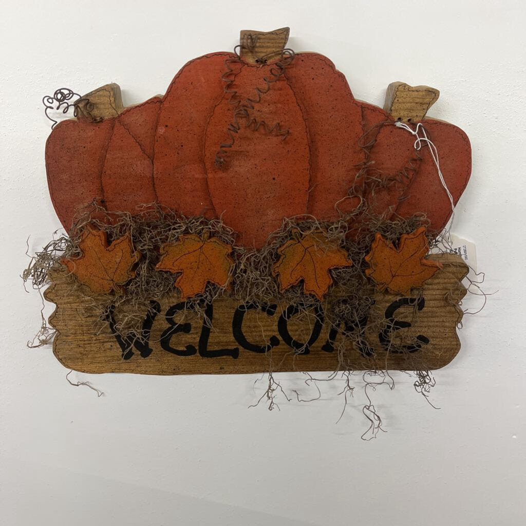 HANDMADE WOOD PUMPKIN WELCOME SIGN