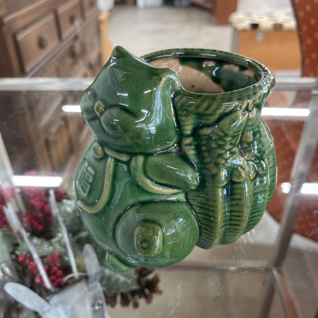 RYUKU JAPANESE LUCKY CAT VASE