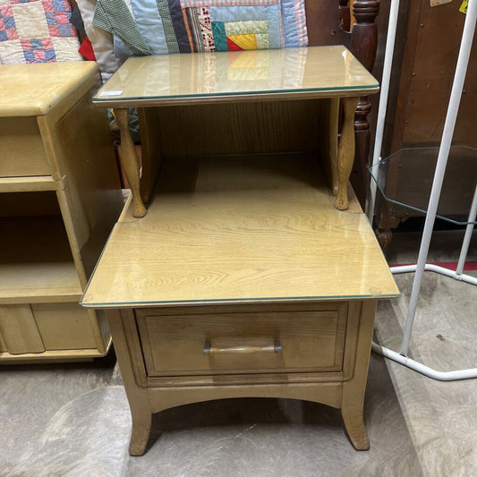 MID-CENTURY END TABLE