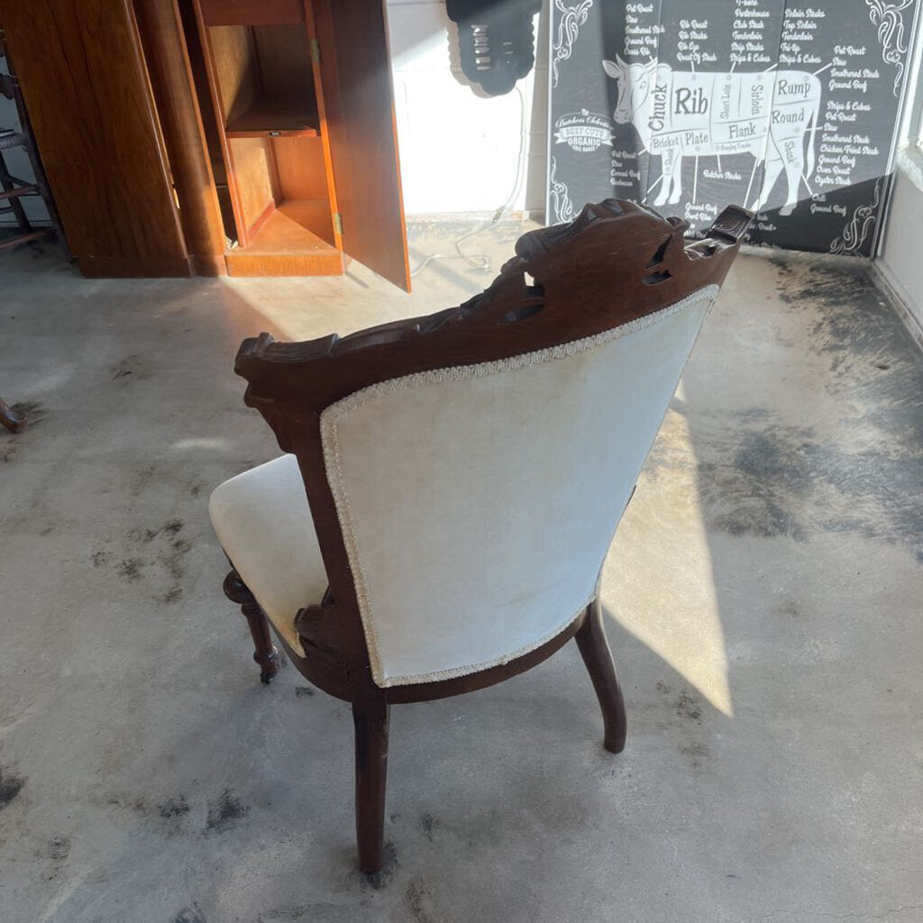 VICTORIAN RENAISSANCE WALNUT SIDE CHAIRS WITH ORNATE JENNY LIND MEDALLION - PLEASE READ DESCRIPTION