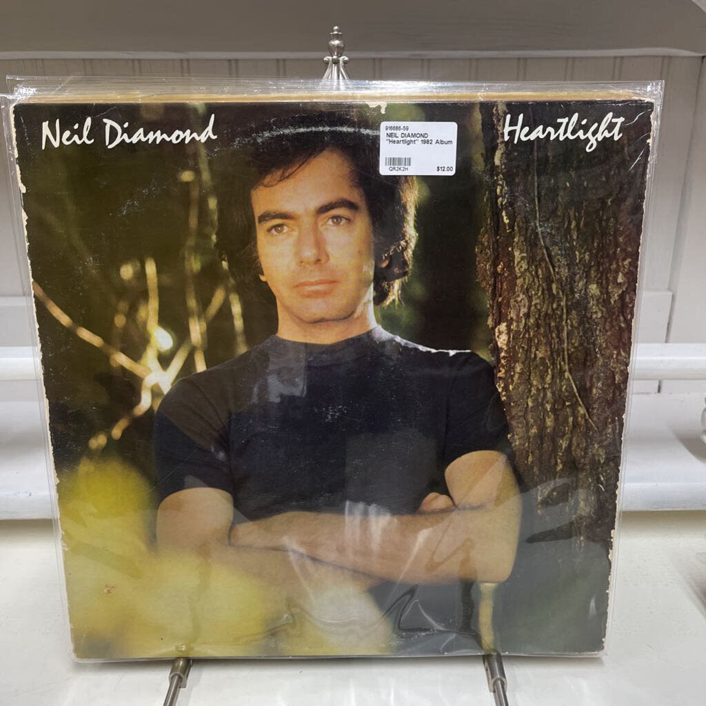 NEIL DIAMOND "HEARTLIGHT" 1982 ALBUM-Thriftique Marketplace