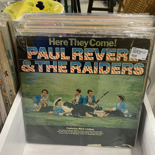 PAUL REVERE & THE RAIDERS "HERE THEY COME" ALBUM