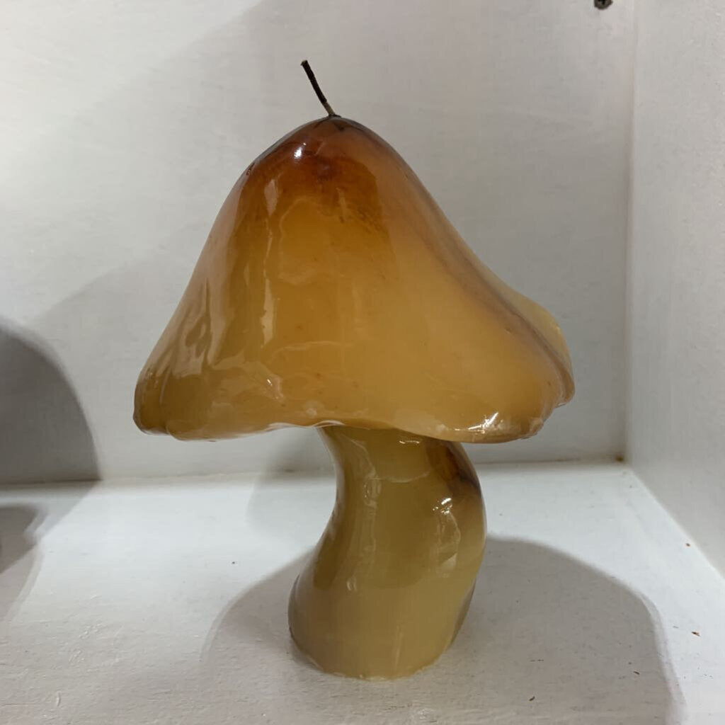 VINTAGE LARGE MUSHROOM CANDLE